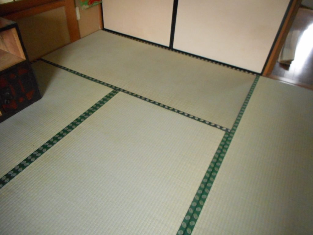 　表替えー中等品